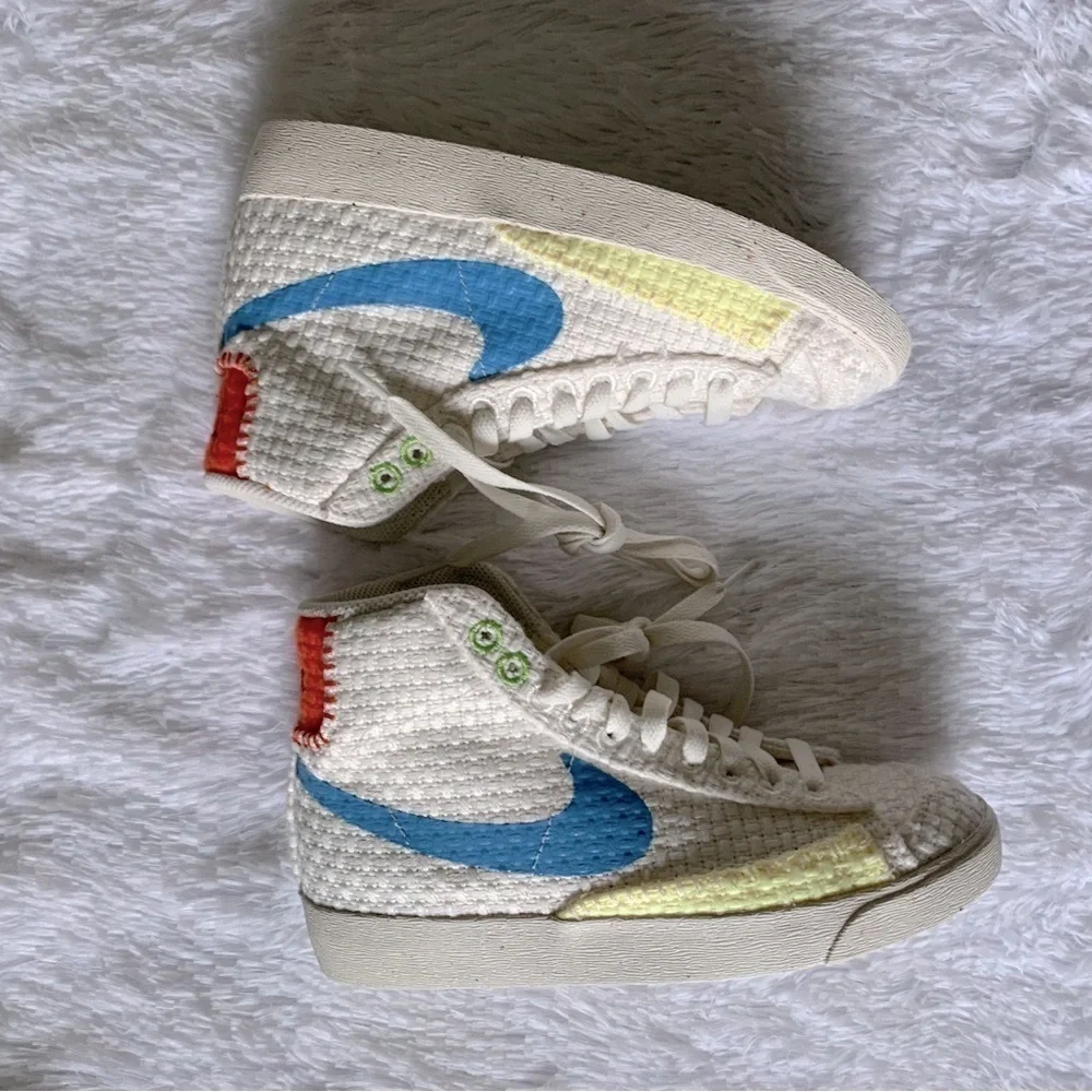 NIKE BLAZERS - Picture 5 of 9
